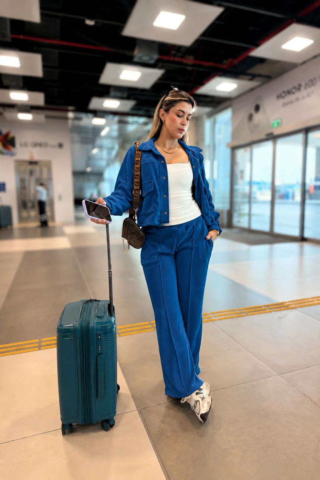 Azul